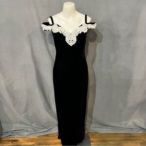 Elegant Black Off-Shoulder Dress with Lace Detail